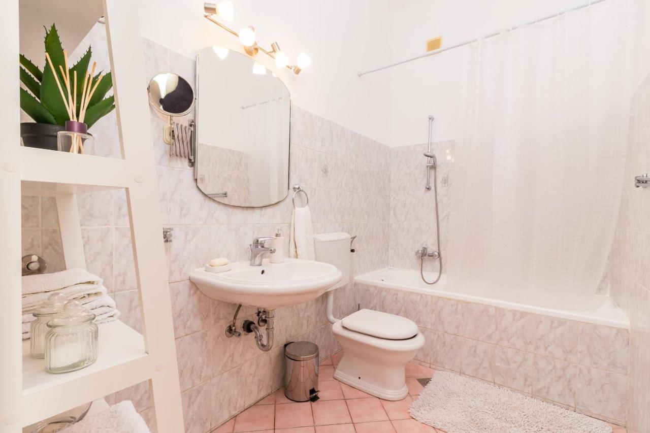 Apartman Lussi Пула Экстерьер фото