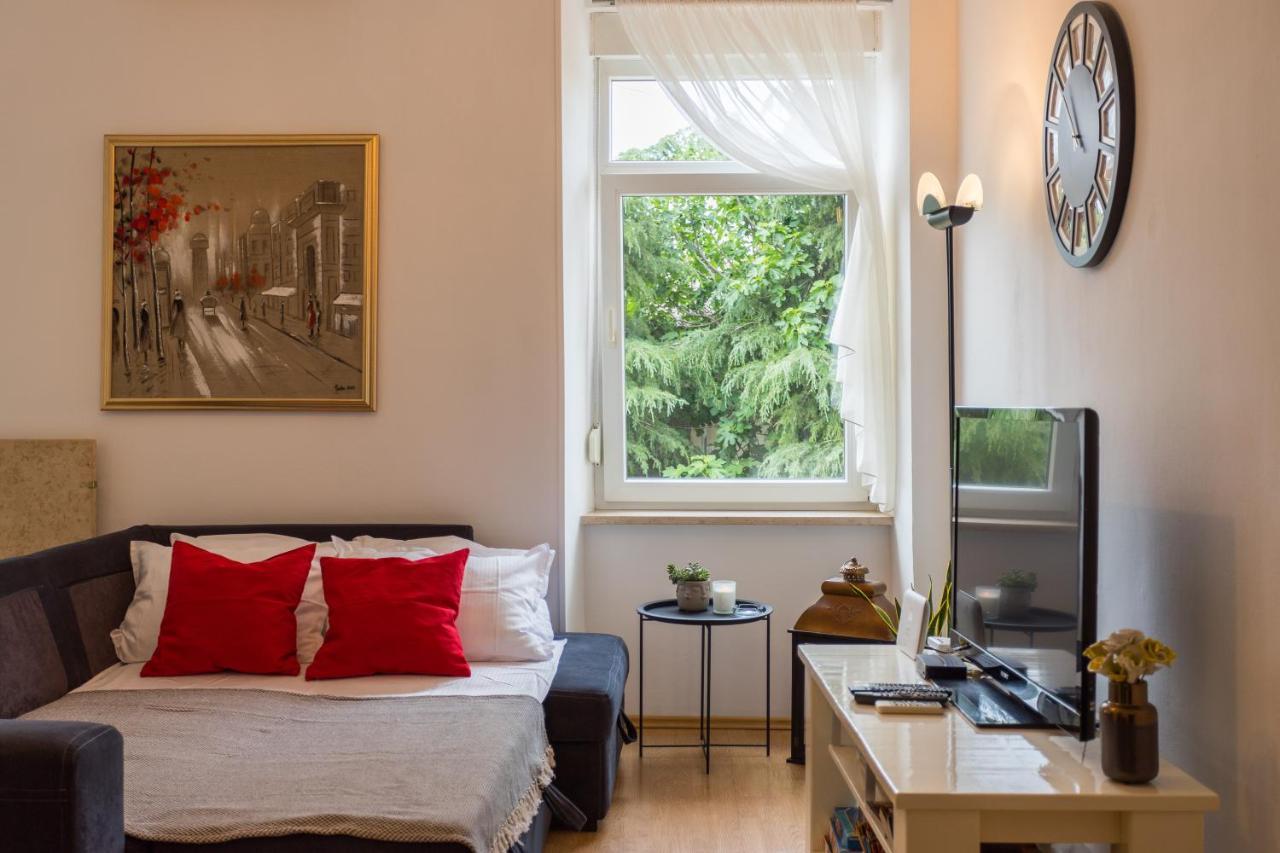 Apartman Lussi Пула Экстерьер фото